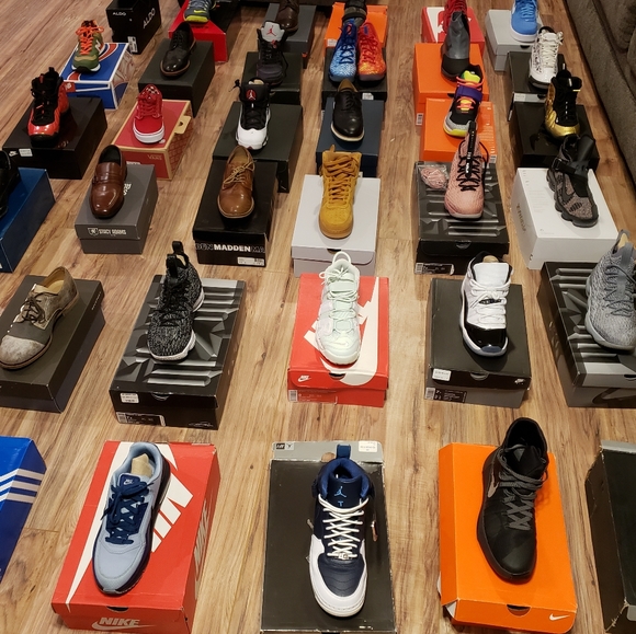 Shoes - Picture 2 of 5